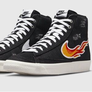 New Nike Blazer Mid '77 "Cleveland Rocks" sneakers Size 9.5
